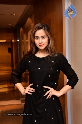 Simrat Juneja Photos - 5 of 21