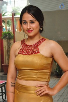 Simrat Juneja Photos - 17 of 42