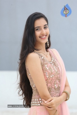 Simrat Kaur Pics - 5 of 30