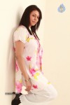 Singer Madhoo Stills in Desi Girl Album - 4 of 48