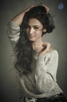 Sonal Chauhan New Pics - 3 of 6