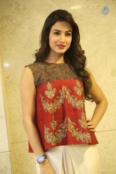 Sonal Chauhan Photos - 8 of 32