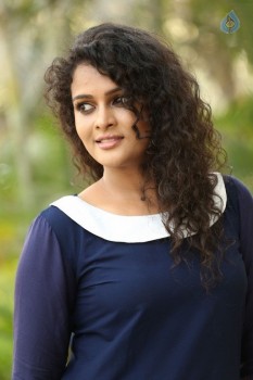 Sonia New Photos - 23 of 38