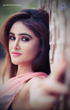 Sony Charishta New Images - 2 of 16