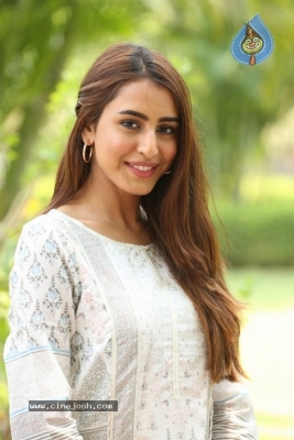 Sophia Singh Photos - 5 of 21