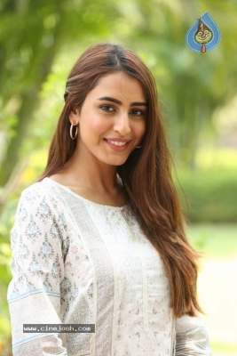 Sophia Singh Photos - 6 of 21
