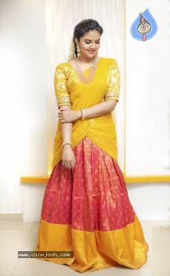 Sreemukhi Photos - 5 of 6
