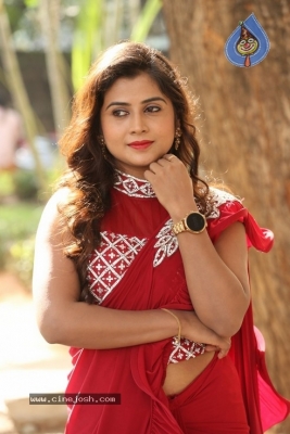 Sri Pallavi Stills - 28 of 35