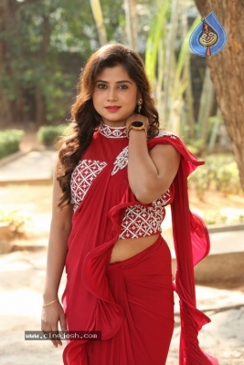 Sri Pallavi Stills - 40 of 35