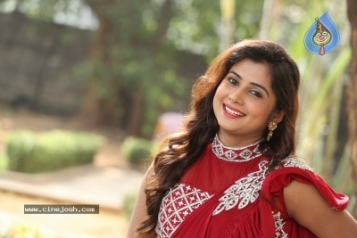 Sri Pallavi Stills - 25 of 35