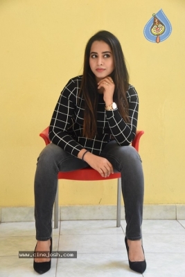 Swathi Deekshith Stills - 25 of 40