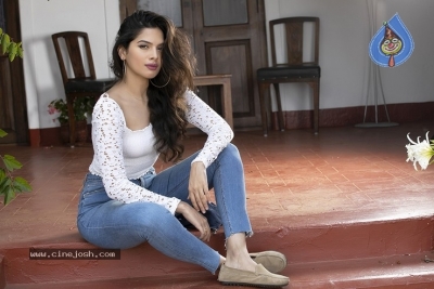  Tanya Hope New Stills - 16 of 21