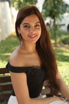 Tanya Hope Photos - 29 of 59