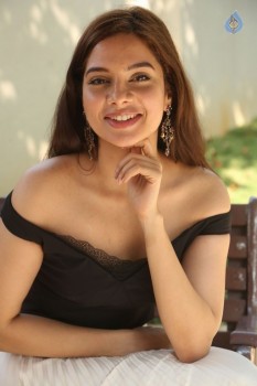 Tanya Hope Photos - 35 of 59