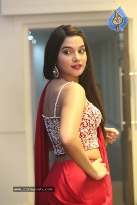 Tanya Hope Photos - 11 of 21