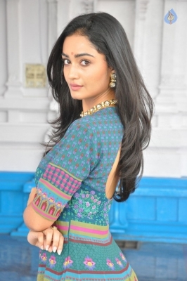 Tridha Choudhury Photos - 14 of 21