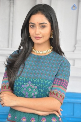 Tridha Choudhury Photos - 21 of 21