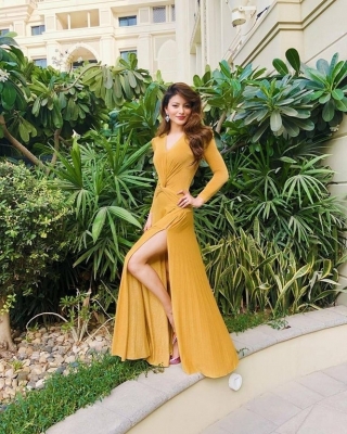 Urvashi Rautela Photos - 4 of 4