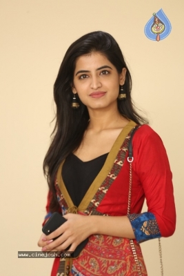 Vinali Bhatnagar Stills - 2 of 21