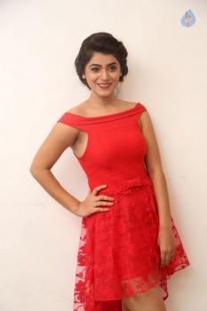 Yamini Bhaskar New Pics - 5 of 39