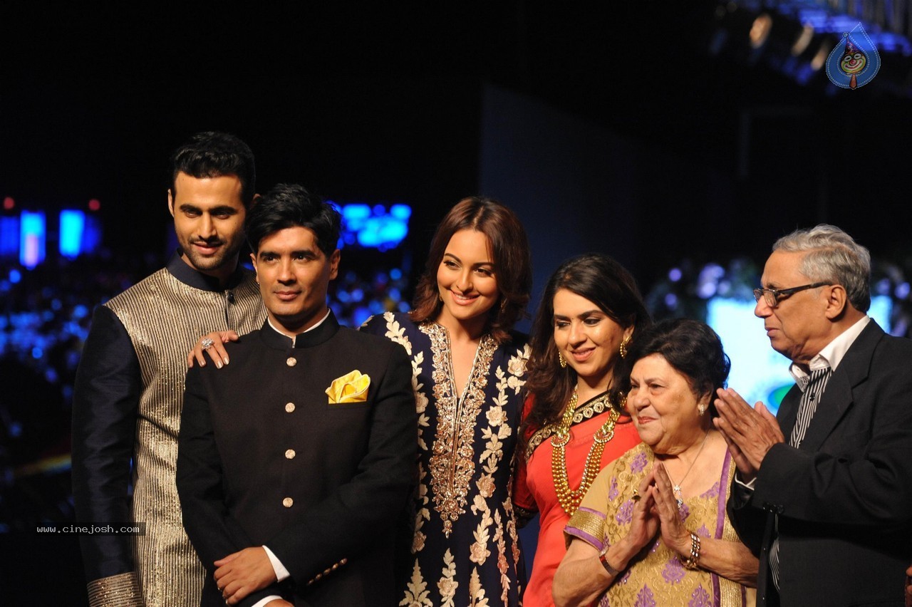 10th Annual Caring with Style Fashion Show - 24 / 141 photos