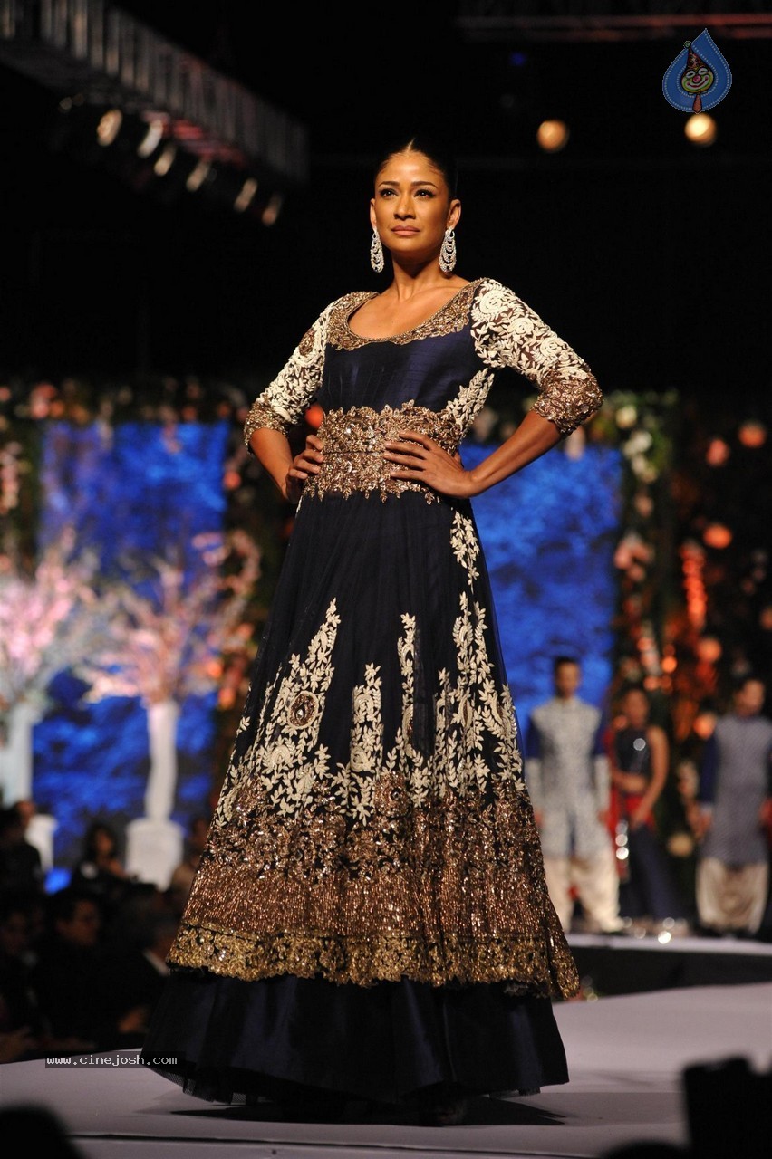 10th Annual Caring with Style Fashion Show - 31 / 141 photos