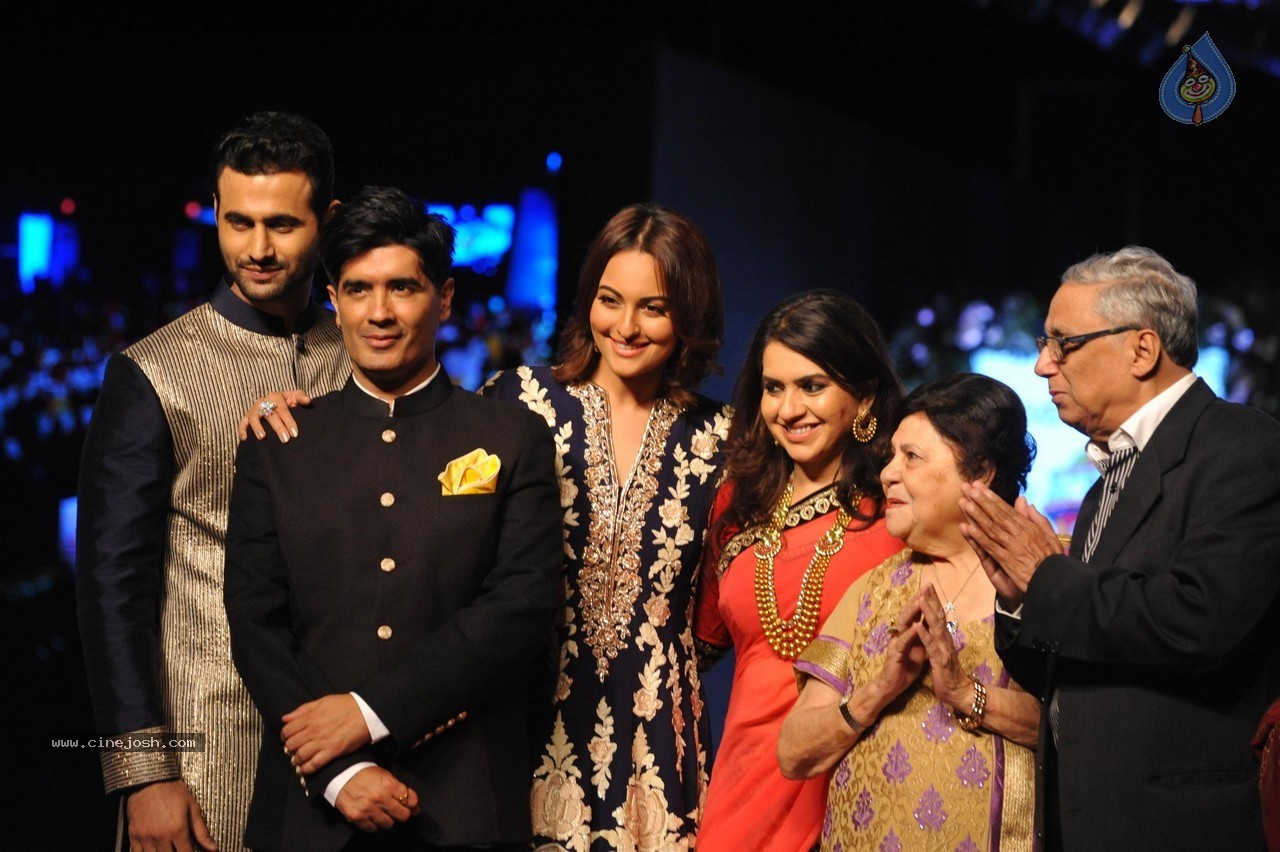 10th Annual Caring with Style Fashion Show - 42 / 141 photos