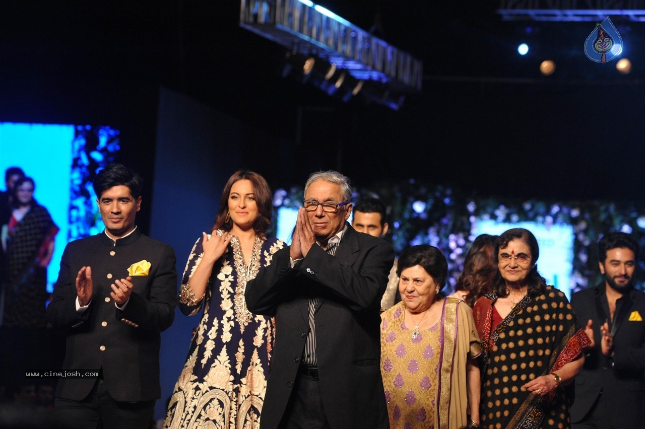 10th Annual Caring with Style Fashion Show - 52 / 141 photos