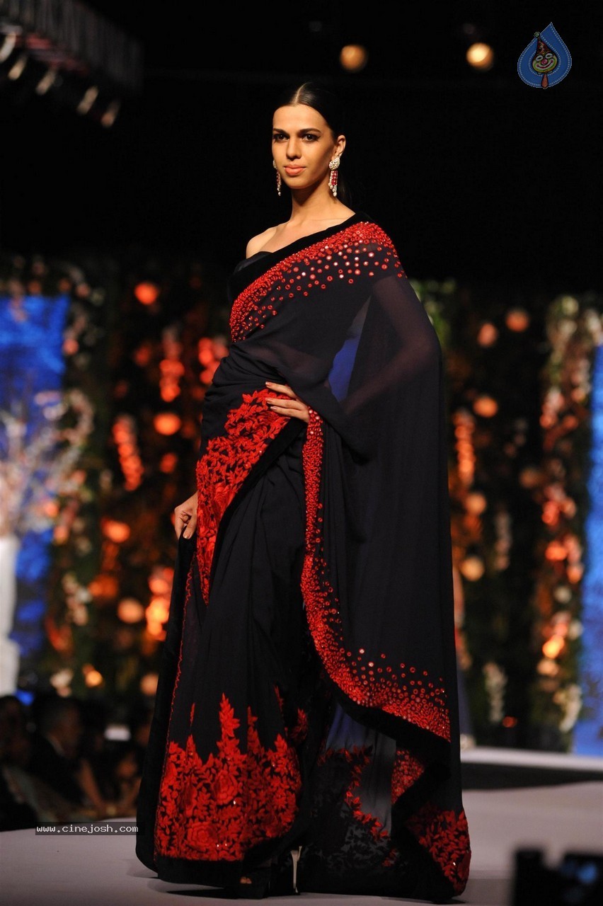 10th Annual Caring with Style Fashion Show - 62 / 141 photos