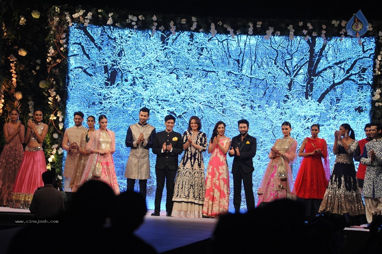 10th Annual Caring with Style Fashion Show - 95 / 141 photos