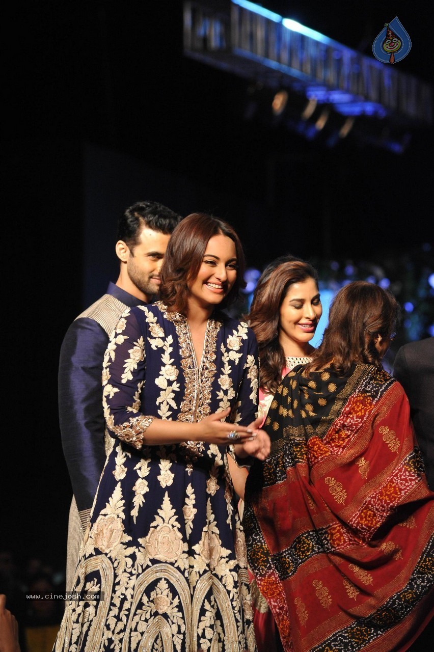 10th Annual Caring with Style Fashion Show - 123 / 141 photos