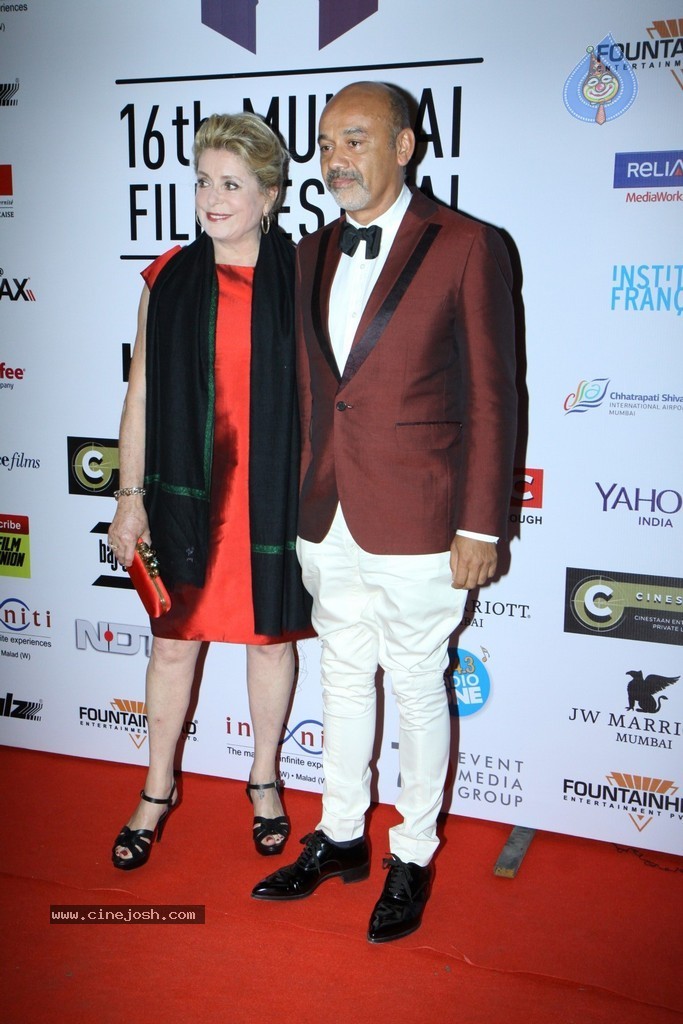 16th Mumbai Film Festival Opening Ceremony - 113 / 168 photos