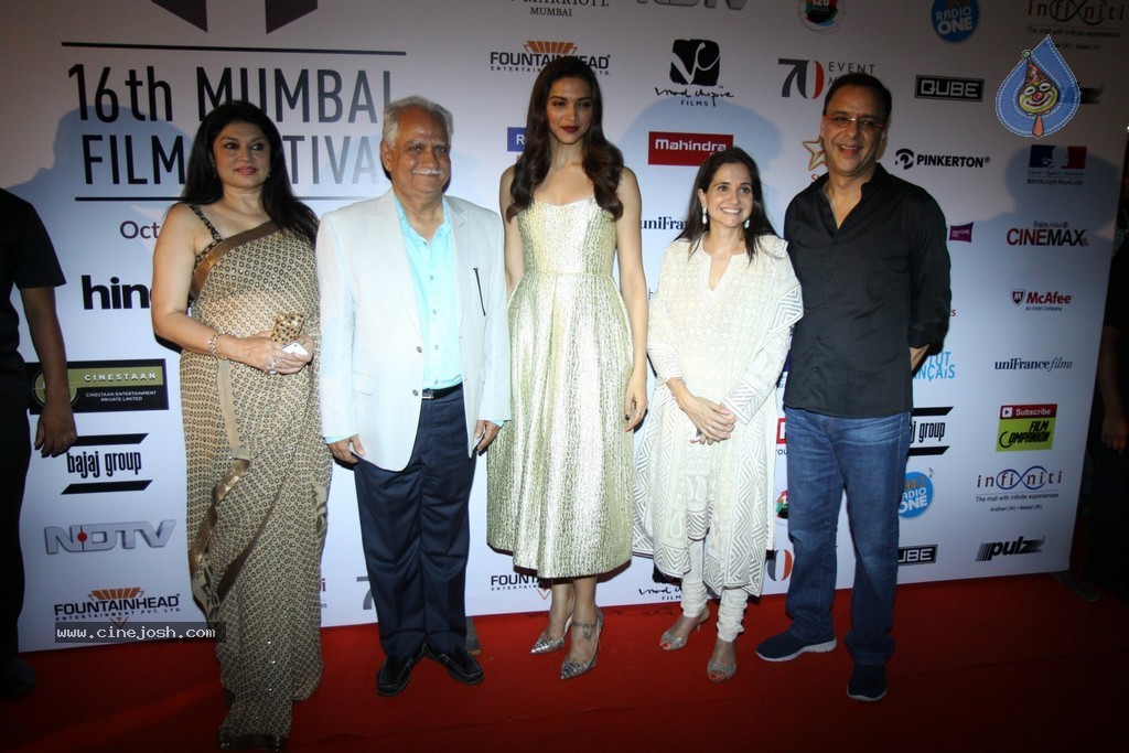 16th Mumbai Film Festival Opening Ceremony - 141 / 168 photos