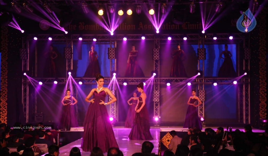 1st India Bullion Jewellery Awards 2013 n Fashion Show - 3 / 78 photos