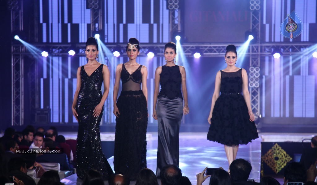1st India Bullion Jewellery Awards 2013 n Fashion Show - 29 / 78 photos