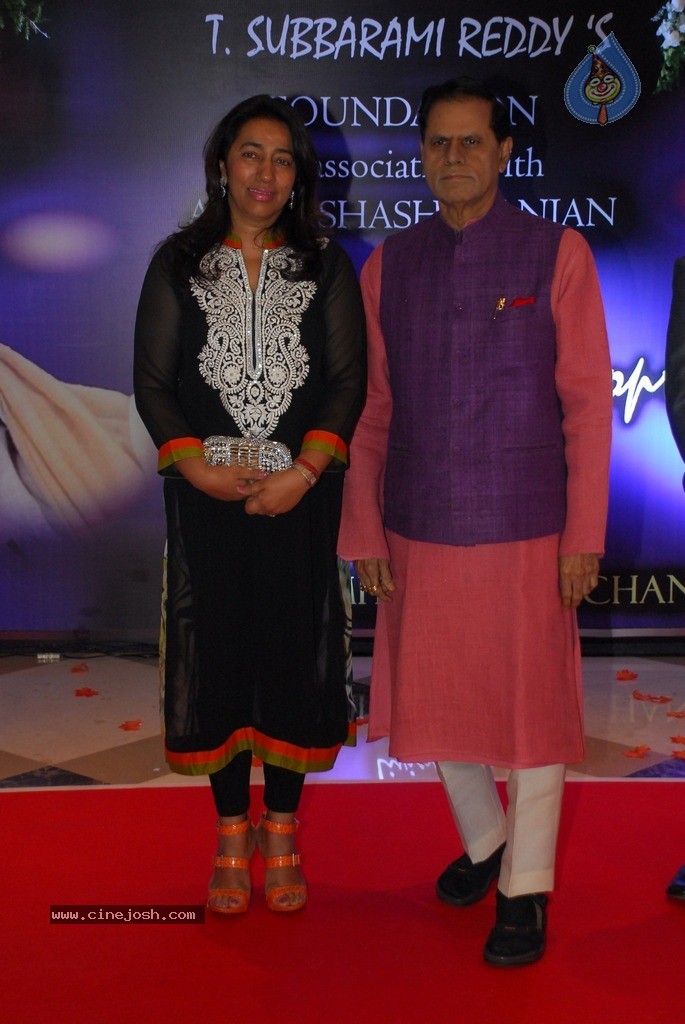 2nd Yash Chopra Memorial Award Presentation  - 68 / 92 photos