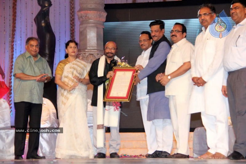 48th Marathi Chitrapat Puraskar Sohala Awards - 7 / 63 photos