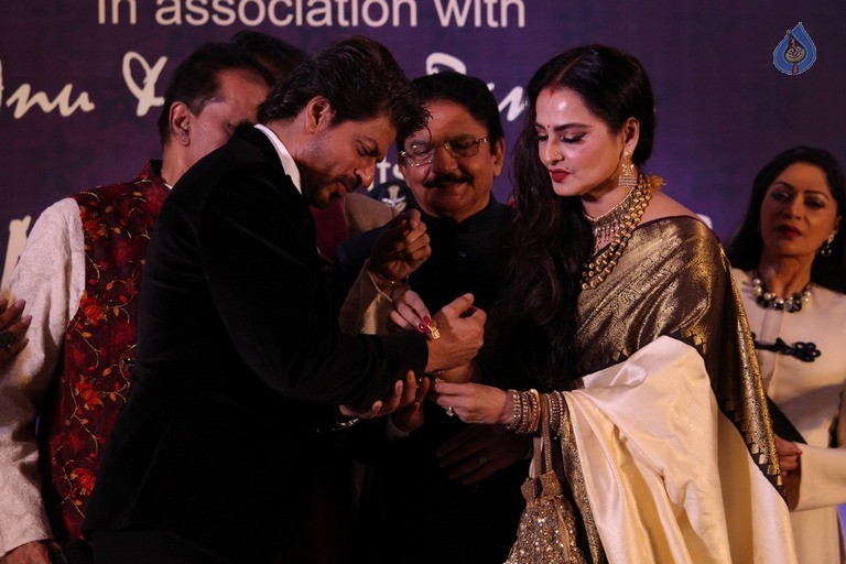 4th National Yash Chopra Awards - 2 / 62 photos