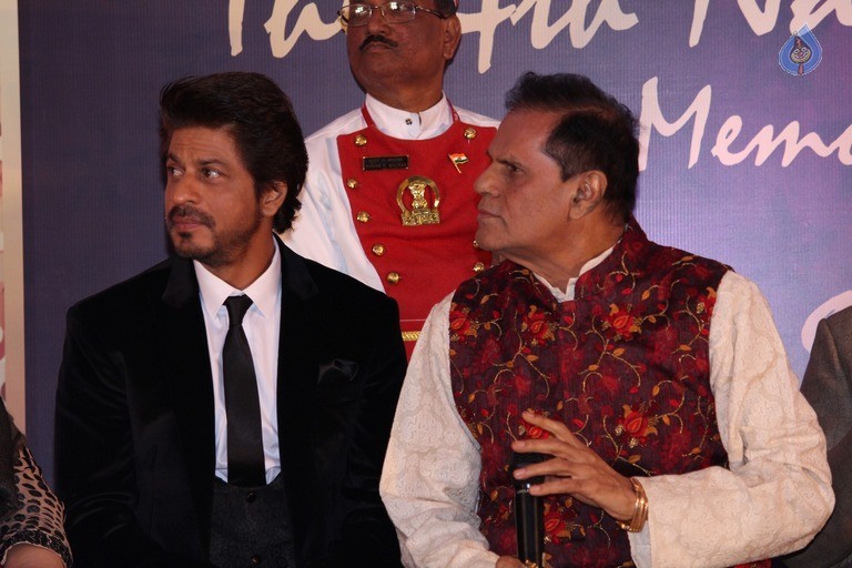 4th National Yash Chopra Awards - 6 / 62 photos