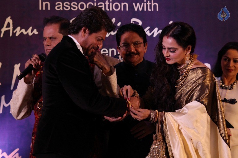 4th National Yash Chopra Awards - 21 / 62 photos