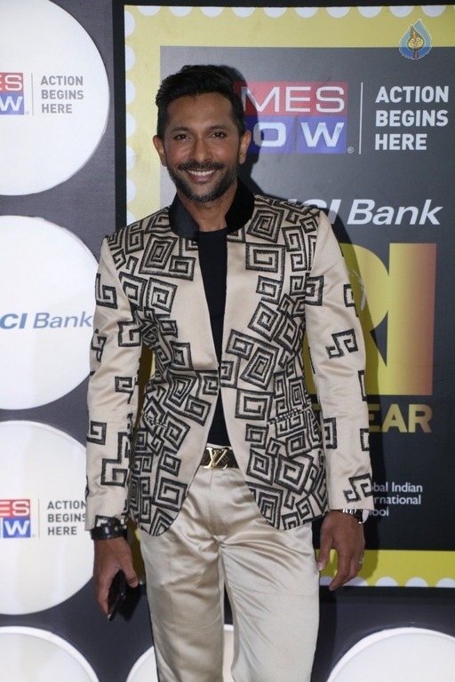 4th NRI Of The Year Awards Red Carpet - 26 / 27 photos
