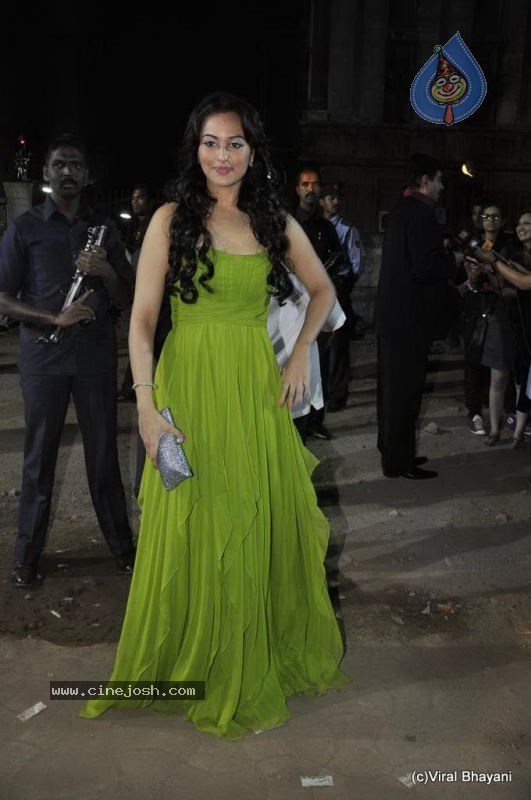 56th Idea Filmfare Awards 2010 - 59 / 266 photos