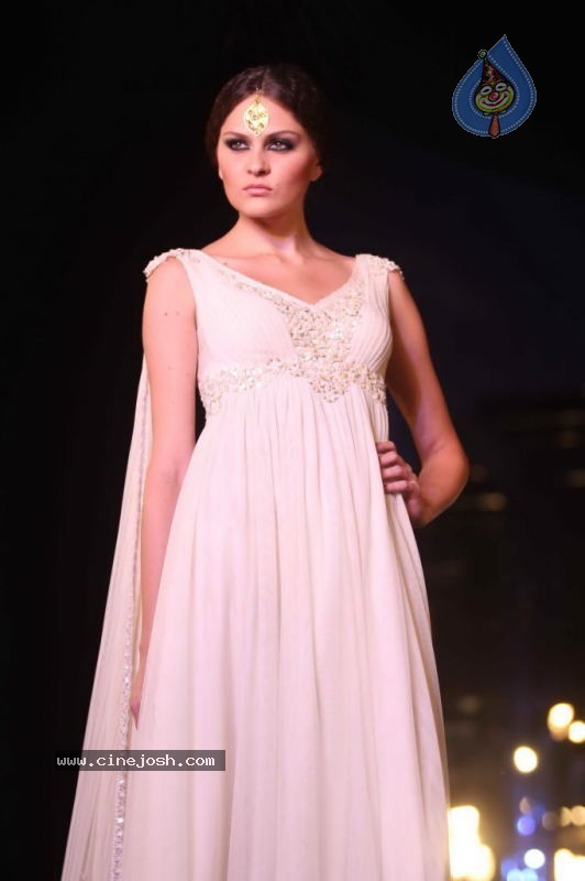 Aamby Valley India Bridal Week Day 1 All Shows  - 11 / 90 photos