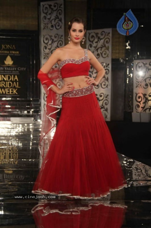 Aamby Valley India Bridal Week Day 3 - 13 / 55 photos