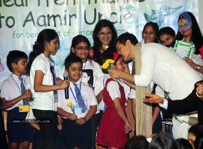 Aamir Khan At Seksaria School 50 Years Celebrations - 3 / 7 photos
