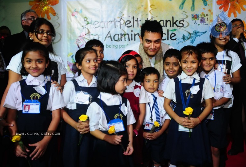 Aamir Khan At Seksaria School 50 Years Celebrations - 6 / 7 photos