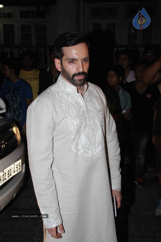 Aamir Khan Hosted Diwali 2014 Party - 6 / 57 photos