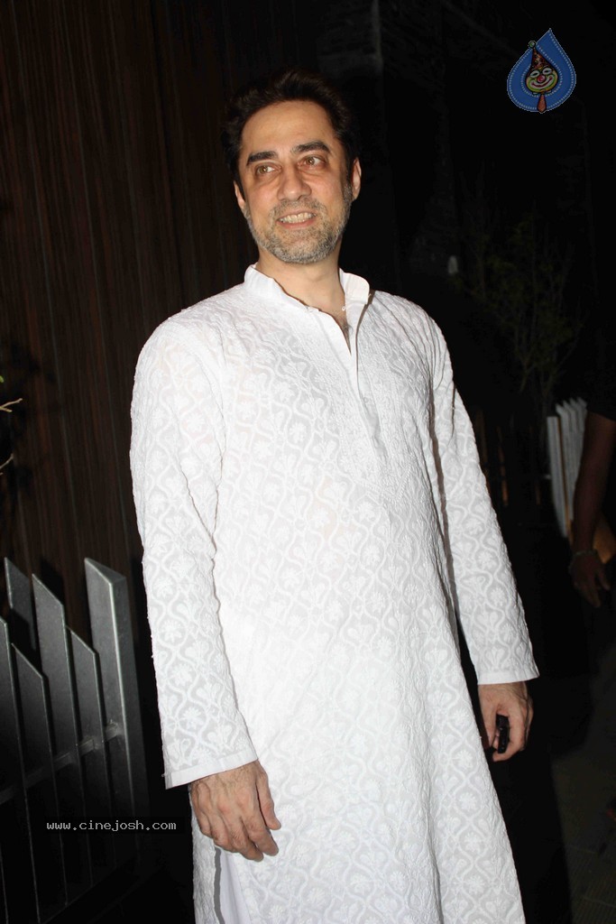 Aamir Khan Hosted Diwali 2014 Party - 19 / 57 photos