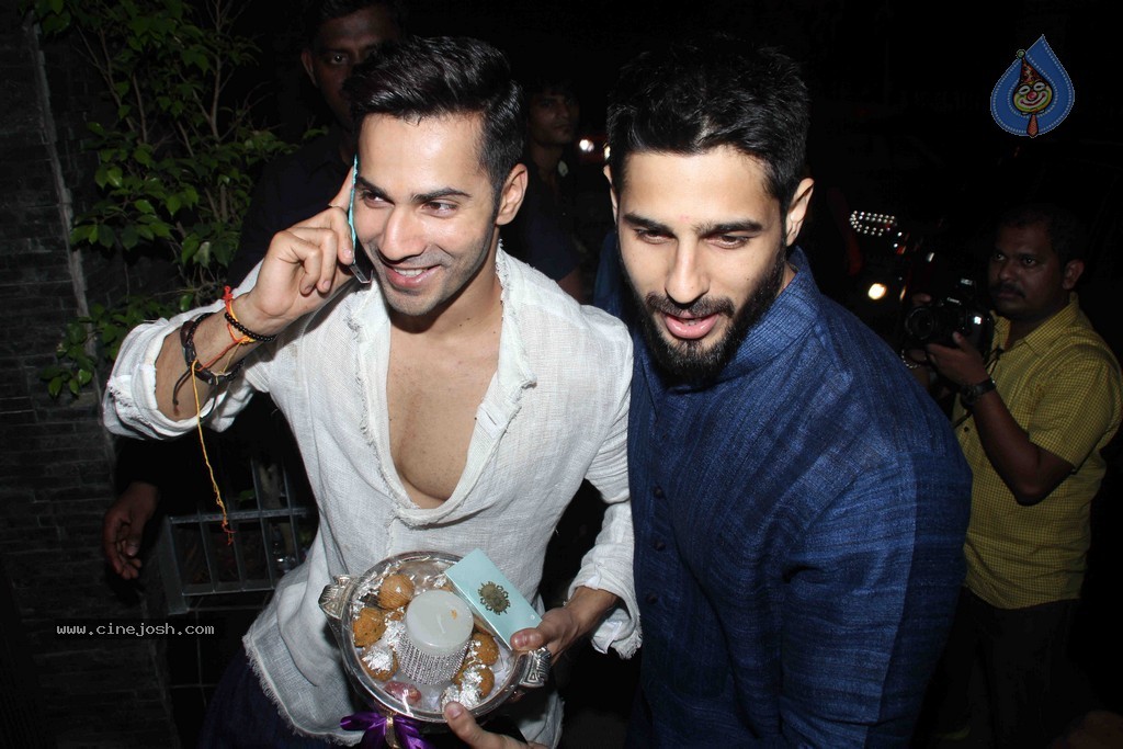 Aamir Khan Hosted Diwali 2014 Party - 48 / 57 photos