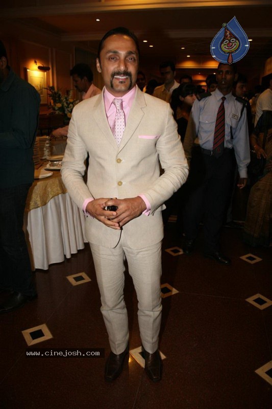 Aamir Khan, Sachin at Real Heroes Awards - 1 / 42 photos